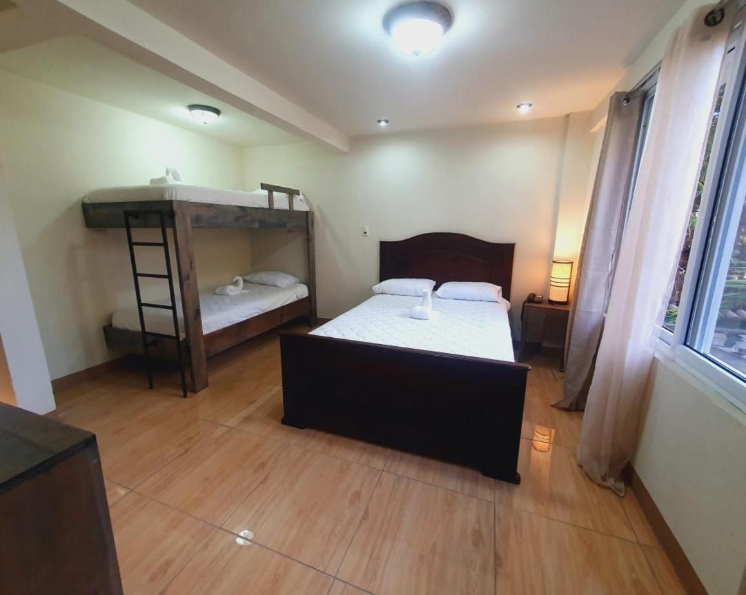 Hotel Ariana San Pedro La Laguna Buitenkant foto